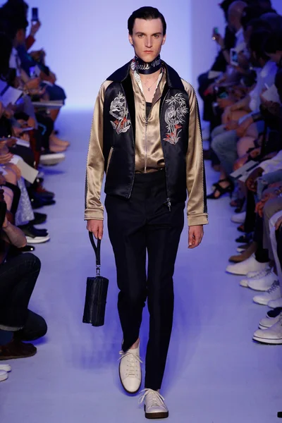 Look 31